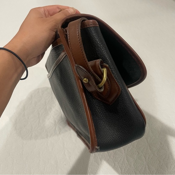 Vintage Dooney & Bourke AWL Carrier Shoulder Bag in Black with Burnt Cedar trim - Picture 6 of 14